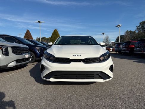 Used 2024 Kia Forte LX image 6