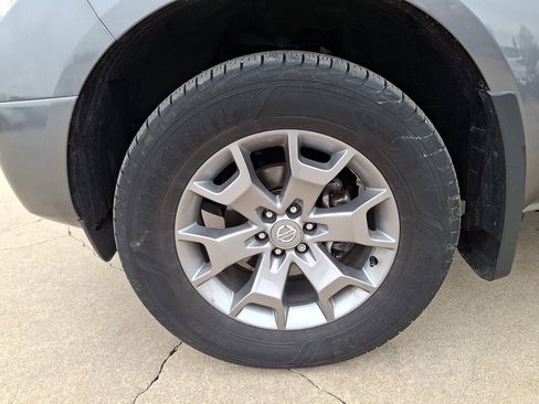 Used 2020 Nissan Frontier SV image 28