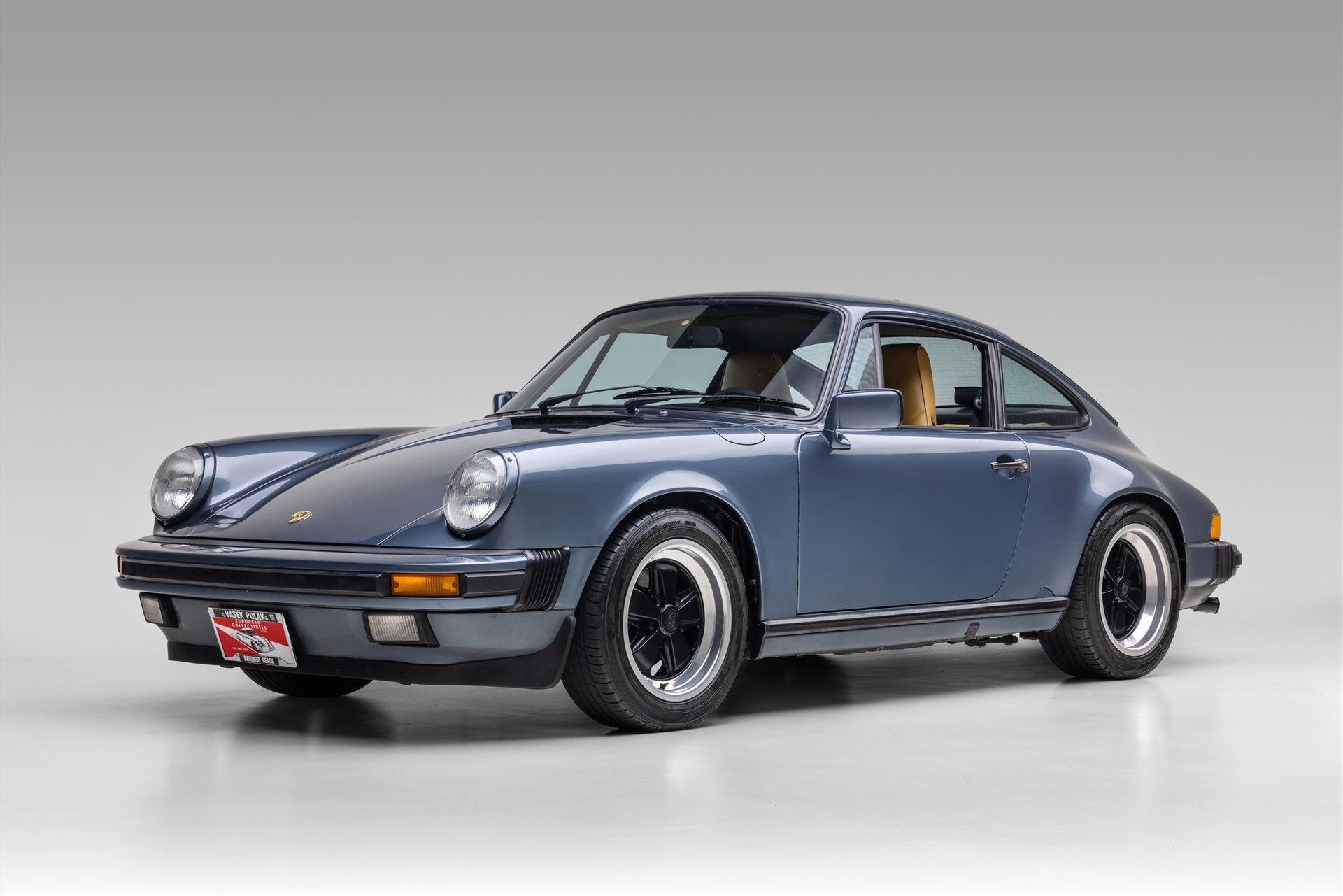 Used 1987 Porsche 911 Carrera RWD image 1