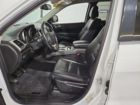 Used 2013 Jeep Grand Cherokee Laredo AWD/4WD image 10