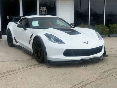 Used 2019 Chevrolet Corvette Grand Sport image 1