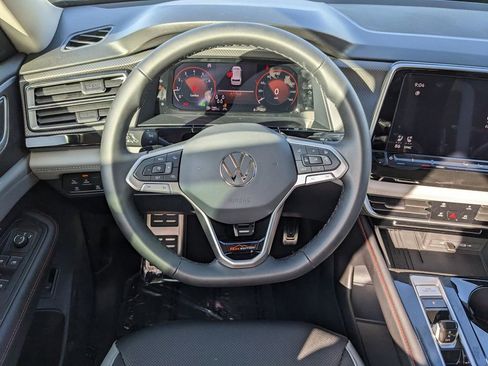 New 2026 Volkswagen Atlas Peak Edition AWD/4WD image 13