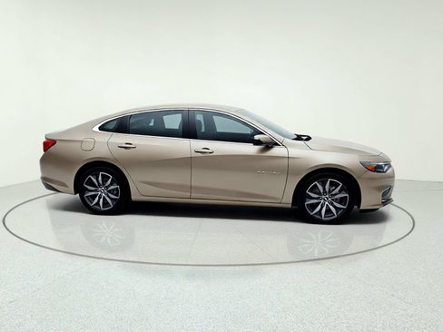 Used 2018 Chevrolet Malibu LT FWD image 10