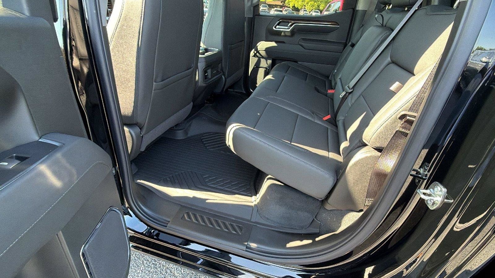 New 2026 Chevrolet Silverado 1500 RST w/ RST All Star Premium Package AWD/4WD image 16