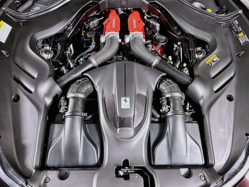 Used 2026 Ferrari Roma Spider RWD image 5