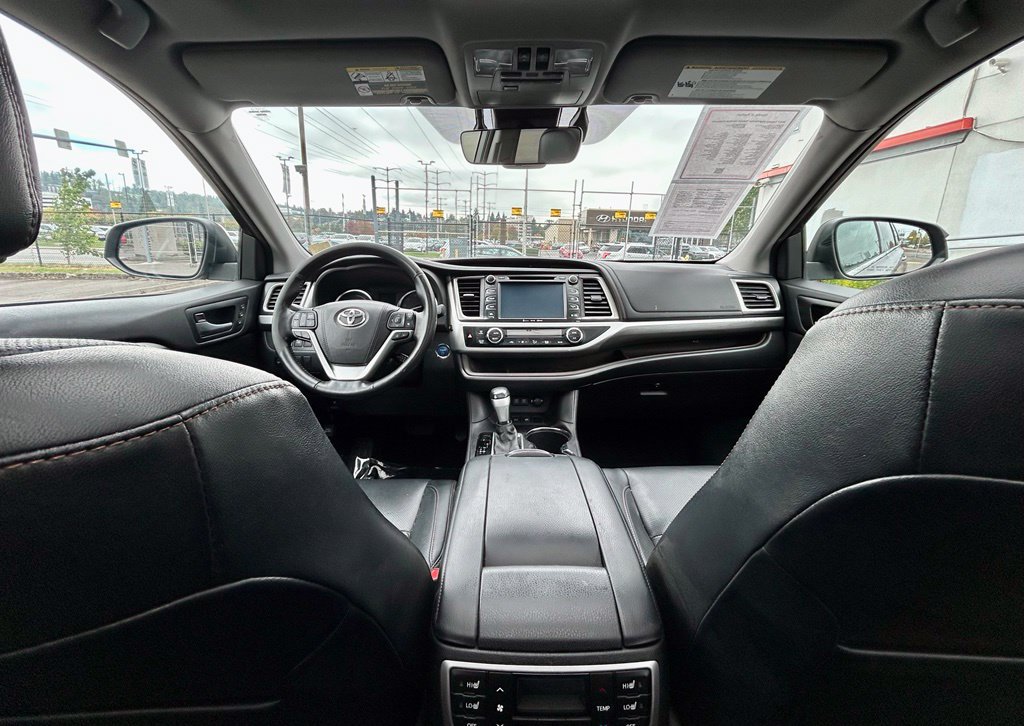 Used 2017 Toyota Highlander Limited Platinum AWD/4WD image 20