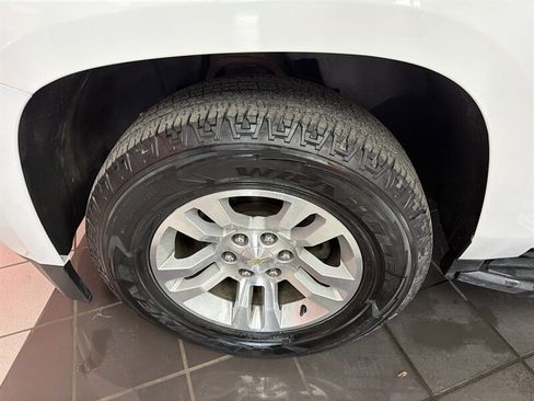 Used 2020 Chevrolet Suburban LT image 35