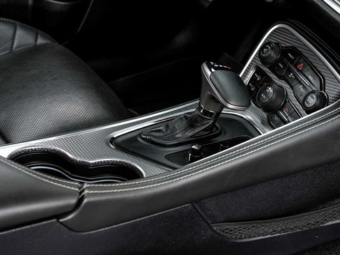 Used 2016 Dodge Challenger SRT Hellcat RWD image 17