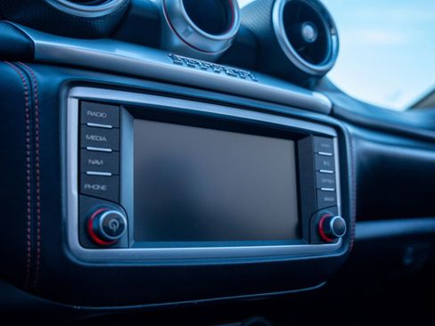 Used 2015 Ferrari California T image 5