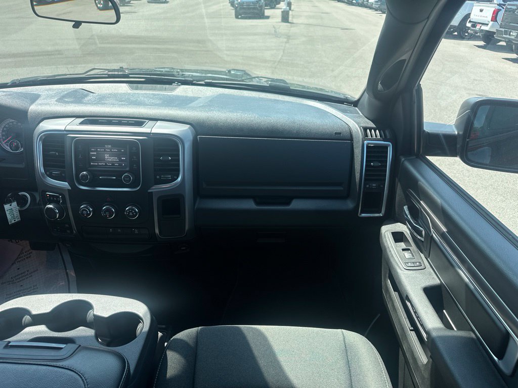 Used 2024 RAM 1500 Warlock AWD/4WD image 12