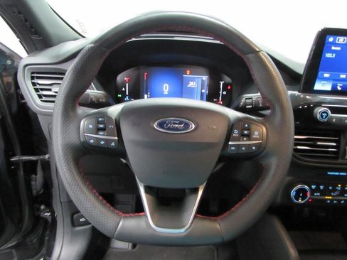 Certified 2025 Ford Escape ST-Line Select AWD/4WD image 23