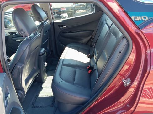 Used 2019 Chevrolet Bolt Premier w/ Infotainment Package FWD image 24