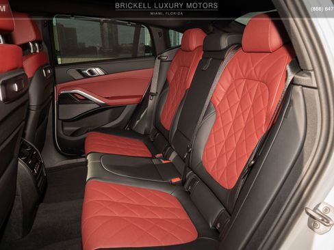 Used 2025 BMW X6 M60i w/ Climate Comfort Package image 10