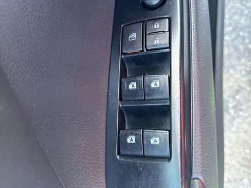 Used 2019 Toyota Camry L image 20