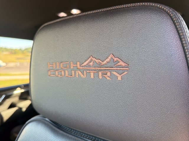 Used 2024 Chevrolet Silverado 3500 High Country w/ Technology Package AWD/4WD image 17
