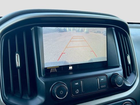 Used 2021 Chevrolet Colorado Z71 w/ Safety Package image 12