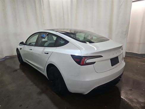 Used 2024 Tesla Model 3 Long Range image 9