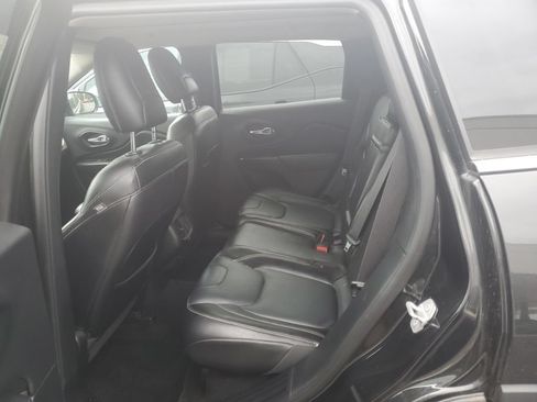 Used 2015 Jeep Cherokee Limited AWD/4WD image 5