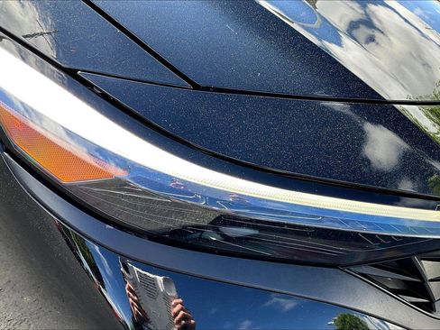Used 2024 Hyundai Elantra SEL FWD image 31