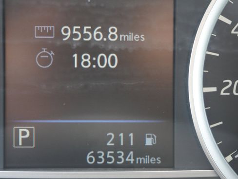 Used 2019 Nissan Sentra SV w/ Special Edition Package image 28