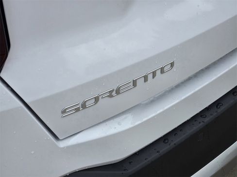 New 2026 Kia Sorento S image 8