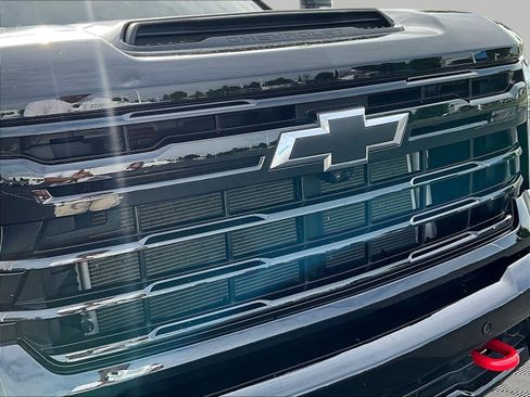 Used 2026 Chevrolet Silverado 2500 LTZ w/ Trail Boss Package AWD/4WD image 32