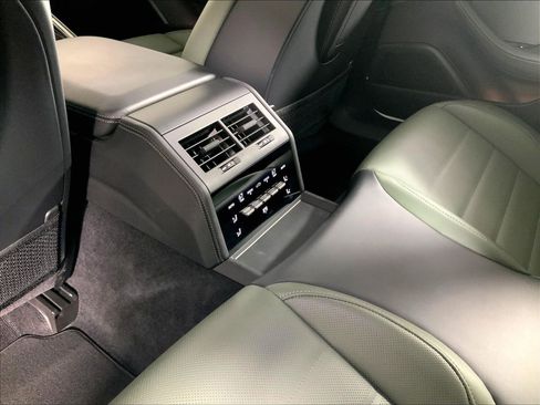Certified 2024 Porsche Panamera 4 AWD/4WD image 21
