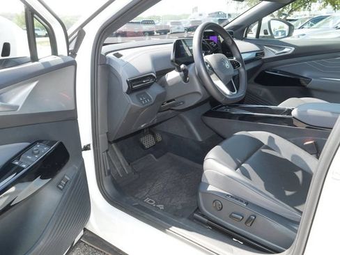 Certified 2023 Volkswagen ID.4 Pro S AWD/4WD image 12