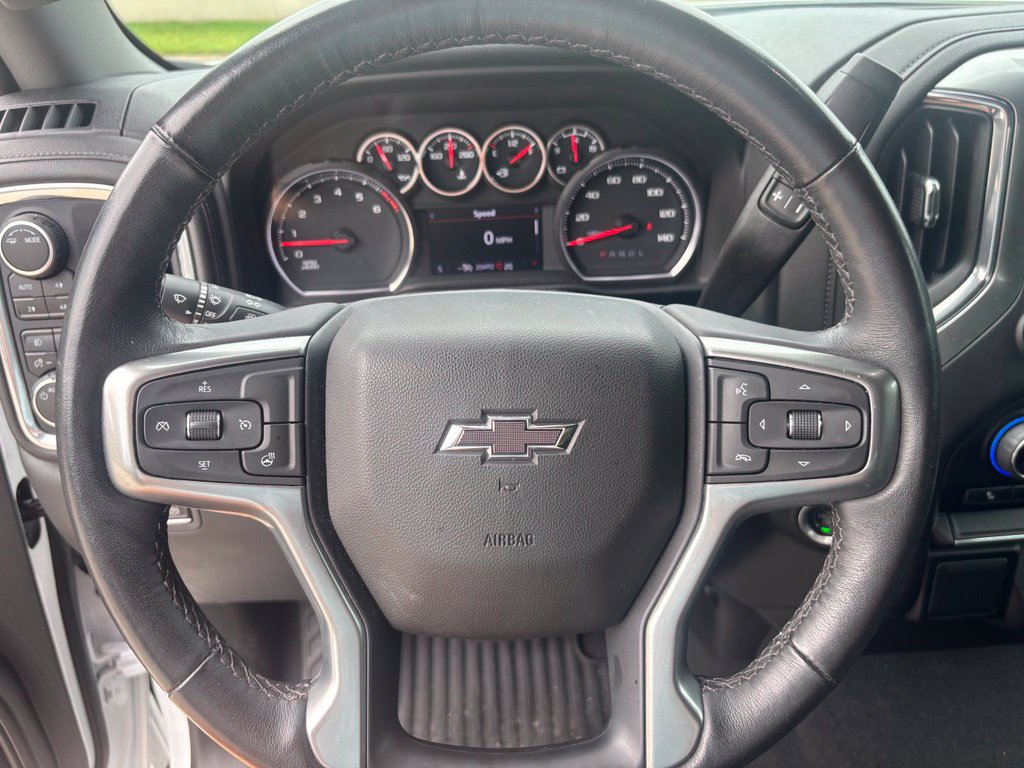 Used 2022 Chevrolet Silverado 1500 RST w/ Redline Edition AWD/4WD image 29