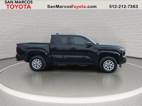 Used 2025 Toyota Tacoma SR5 image 4