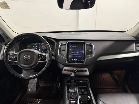 Used 2018 Volvo XC90 T5 Momentum w/ Convenience Package image 8