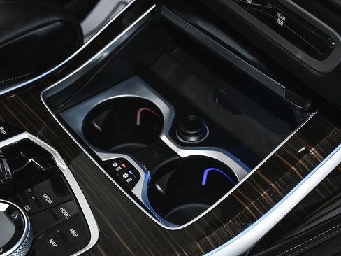 Used 2023 BMW X7 xDrive40i w/ Executive Package image 88