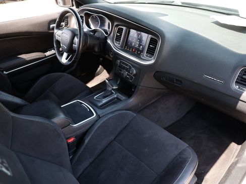 Used 2018 Dodge Charger R/T Scat Pack RWD image 23