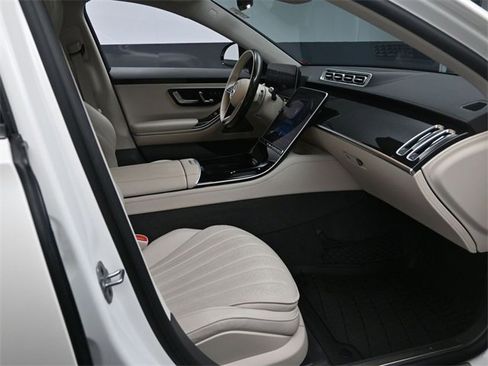 Used 2023 Mercedes-Benz S 500 4MATIC image 27