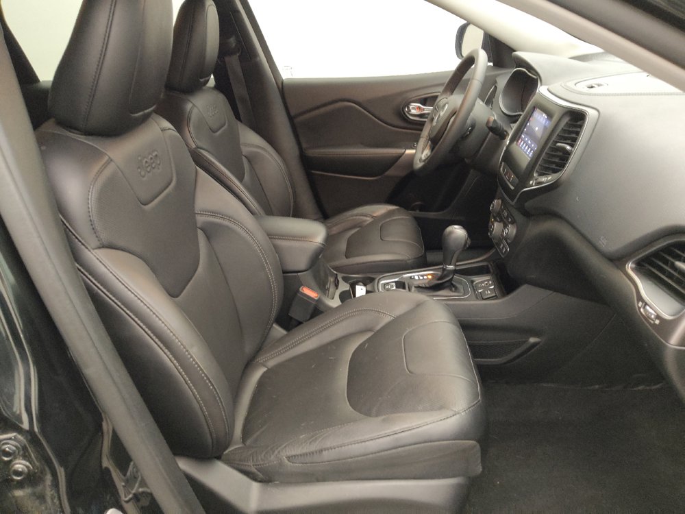 Used 2021 Jeep Cherokee Latitude Lux FWD image 21