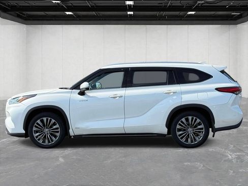 Used 2021 Toyota Highlander Platinum AWD/4WD image 7