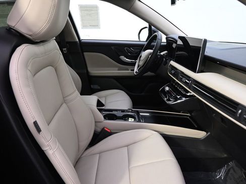New 2026 Lincoln Corsair Premiere AWD/4WD image 16