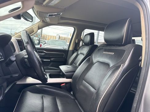 Used 2019 RAM 1500 Laramie image 15