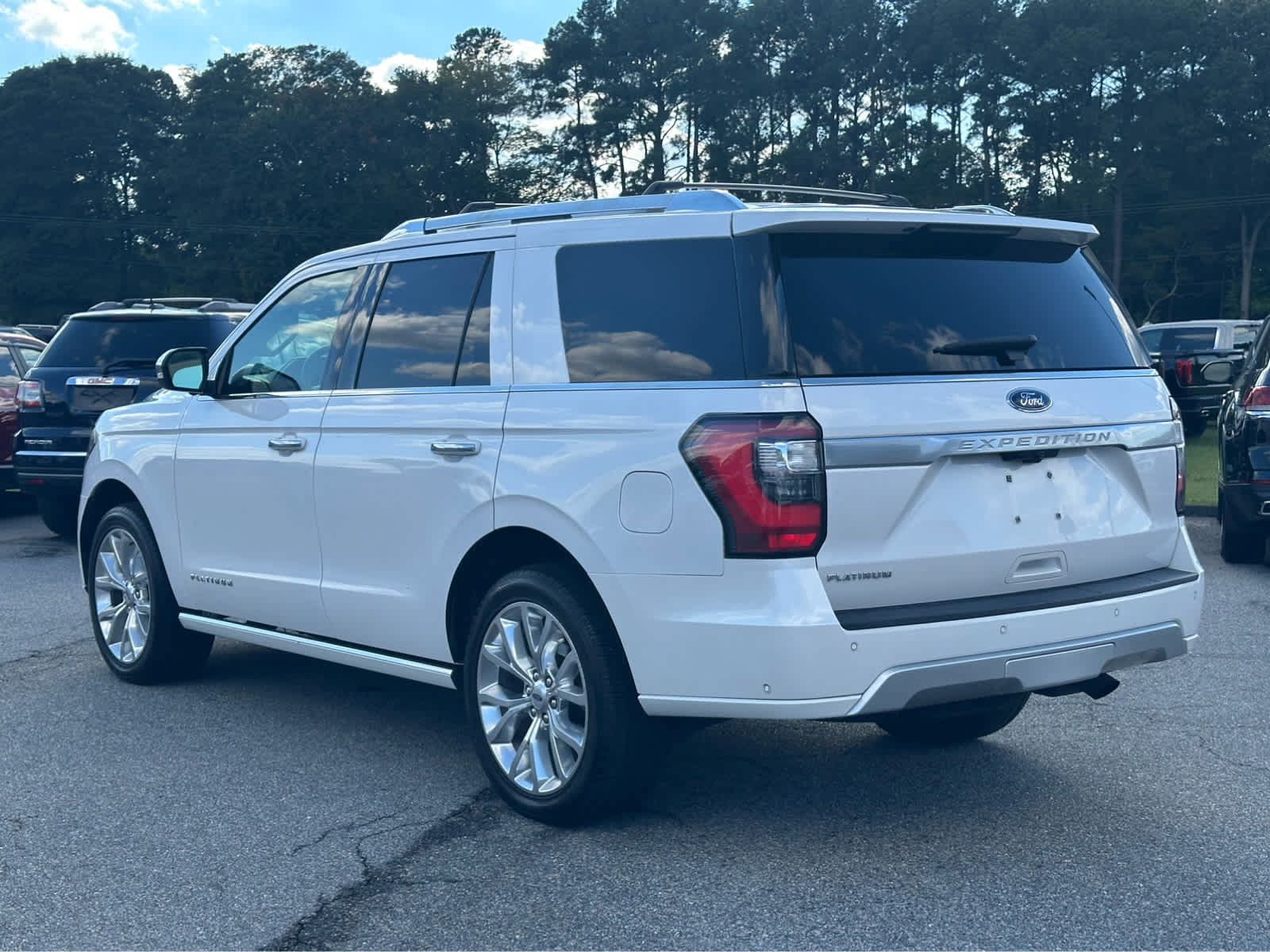 Used 2019 Ford Expedition Platinum AWD/4WD image 9