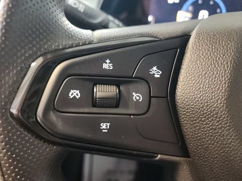 Used 2024 Chevrolet Trax LT FWD image 20