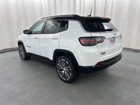 Used 2022 Jeep Compass Limited w/ Elite Group image 4