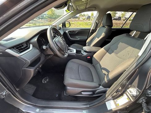 Used 2025 Toyota RAV4 LE AWD/4WD image 12