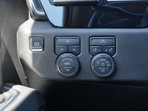 Used 2025 Chevrolet Silverado 2500 LT w/ Convenience Package AWD/4WD image 36