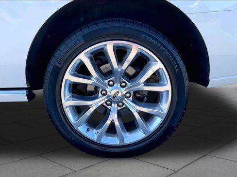 Used 2018 Ford Expedition Platinum RWD image 10