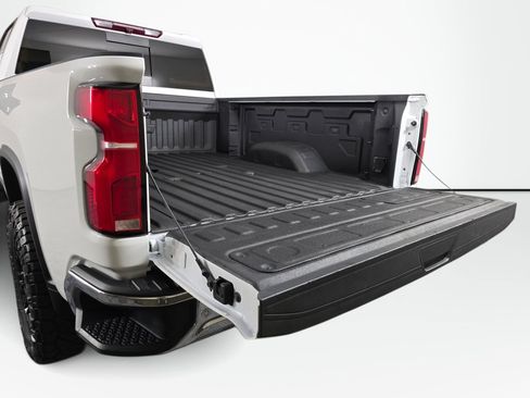 Used 2024 Chevrolet Silverado 3500 LTZ w/ LTZ Plus Package AWD/4WD image 16