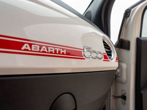 Used 2013 FIAT 500 Abarth w/ Comfort/Convenience Group FWD image 18
