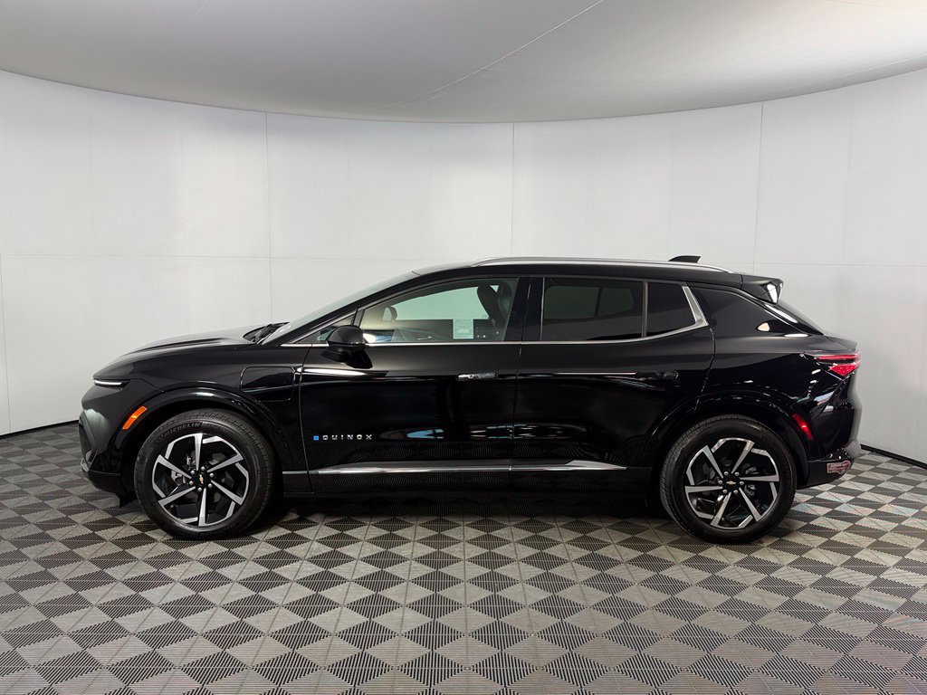 Used 2024 Chevrolet Equinox EV LT FWD image 9