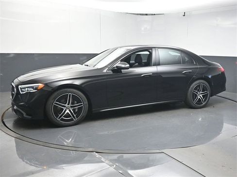 New 2026 Mercedes-Benz E 450 4MATIC Sedan image 4