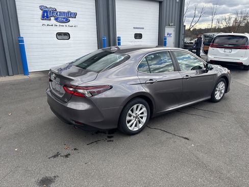 Used 2024 Toyota Camry LE image 3