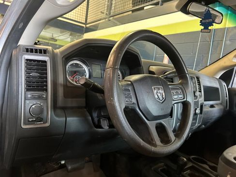 Used 2015 RAM 2500 Tradesman w/ Chrome Appearance Group image 8
